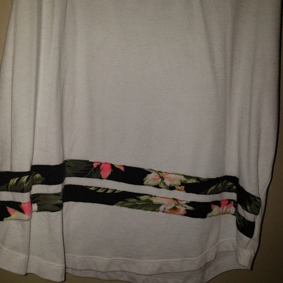 Pink bling tank - Picture 2 of 3